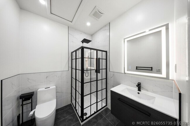 Building Photo - 9065 Watercrest Cir E