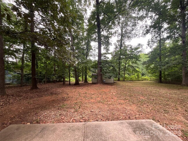 Building Photo - 10619 Wood Meadow Dr