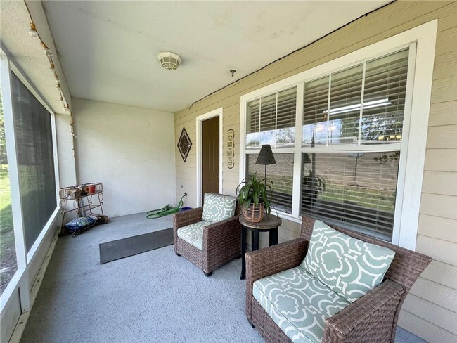 Building Photo - Beautiful 3BR/2.5BA Corner Townhome in Hai...