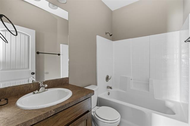 Building Photo - 101 Capps St