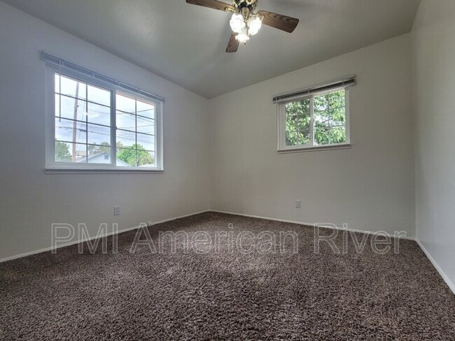 Building Photo - 625 Elizabeth St