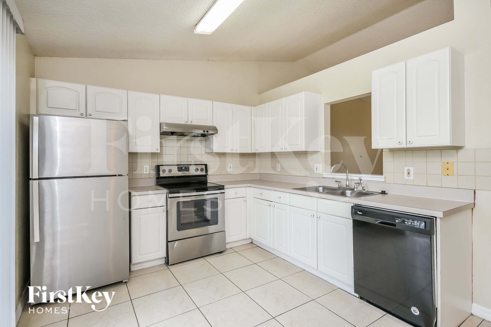 Building Photo - 646 Crane Dr