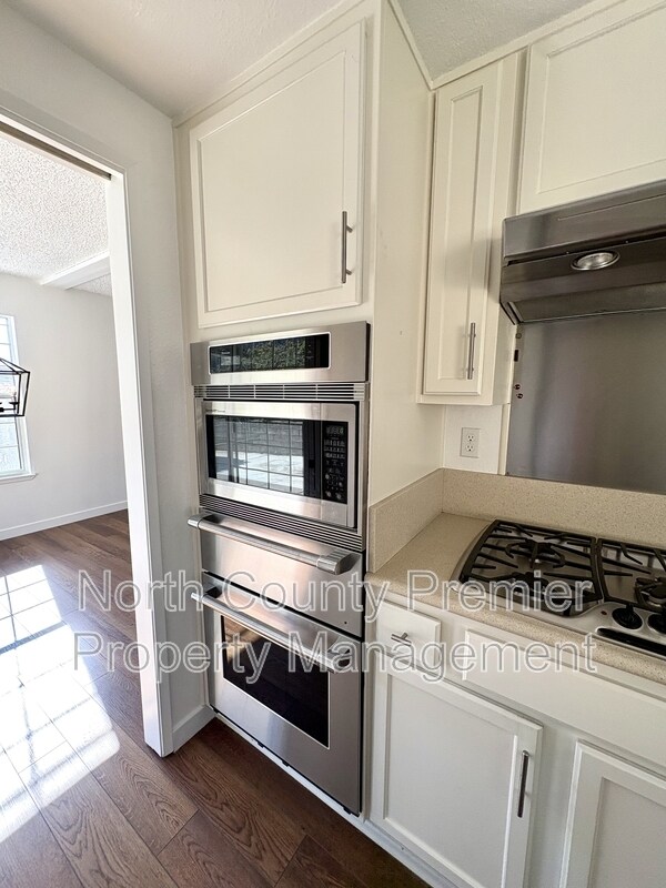 Building Photo - 3115 Madera Ct