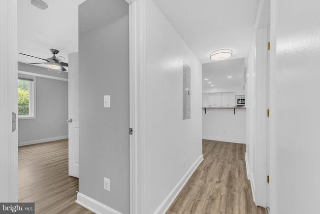 Building Photo - 1565A N Van Dorn St