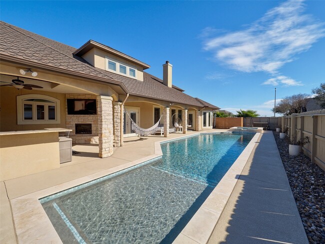 Building Photo - 204 Black Diamond Rd