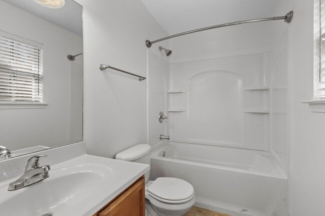 Building Photo - 1112 Woodbury Falls Ct