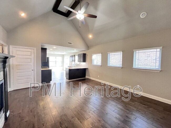 Building Photo - 3214 SW Stonepoint Ave