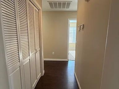 Building Photo - Beautiful 3 bedroom 2 bath home home in The Seasons!