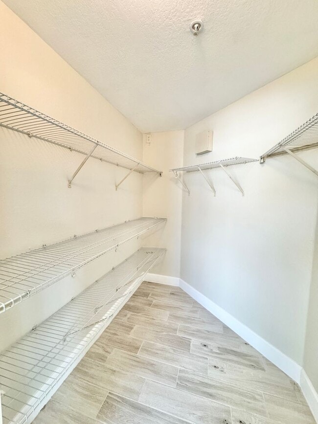Building Photo - ** FAIRWAY PRESERVE ** 2 BED / 2 BATH COND...