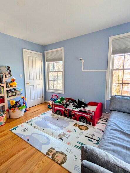 Building Photo - 216 Parker Hill Ave