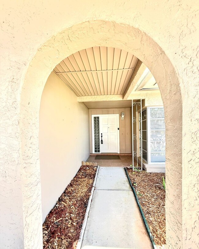 Building Photo - Beautiful 2 Bed • 2 Bath Single-Family Home in Beacon Groves