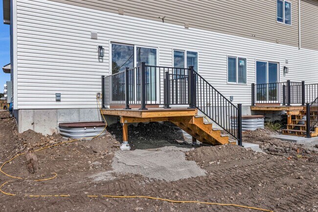 Building Photo - Modern Luxury Townhome in Prime Location –...