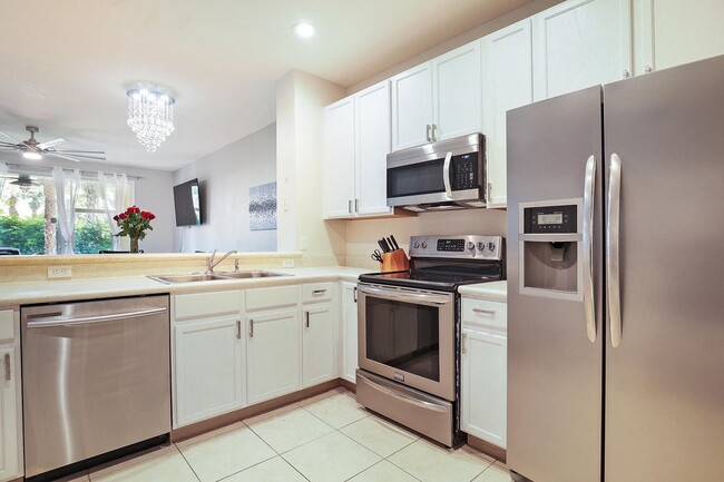 Building Photo - 9881 Porta Leona Ln