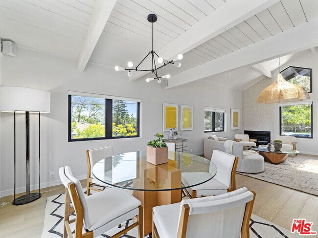 Building Photo - 2304 Vestal Ave