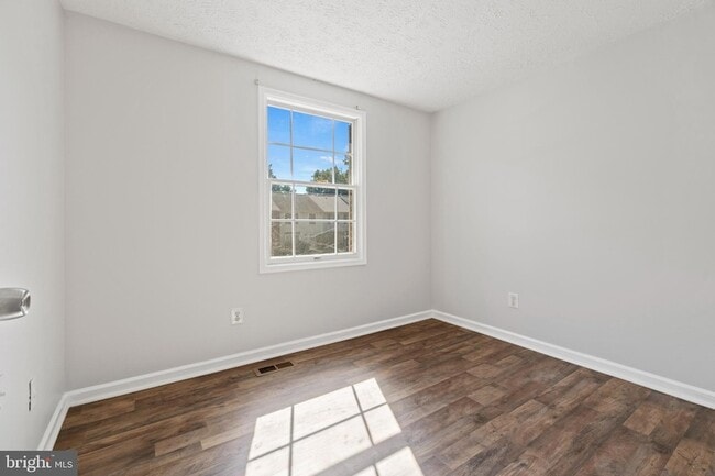 Building Photo - 3618 Wharf Ln