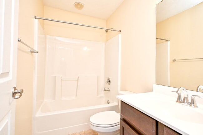 Building Photo - 8453 Forest Valley Dr