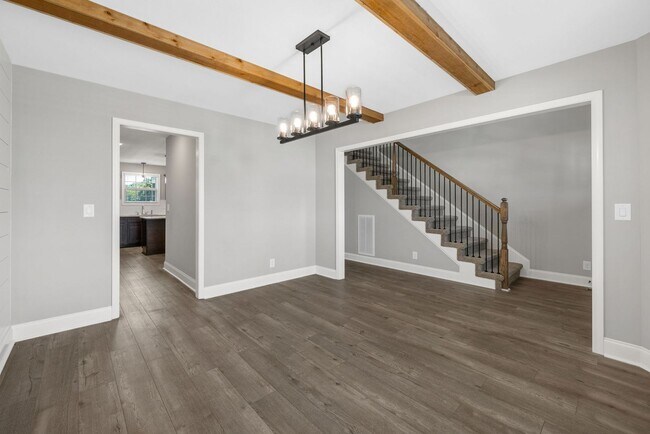 Building Photo - Beautiful 4-Bedroom Home with Modern Comfo...