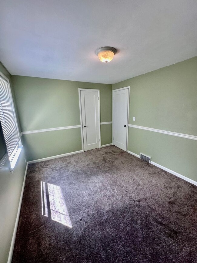 Building Photo - Charming 3bed/2bath House!