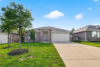 Building Photo - 40347 Blossom Vly Ln