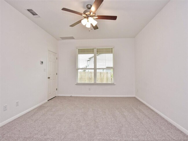 Building Photo - 3200 College Park Dr