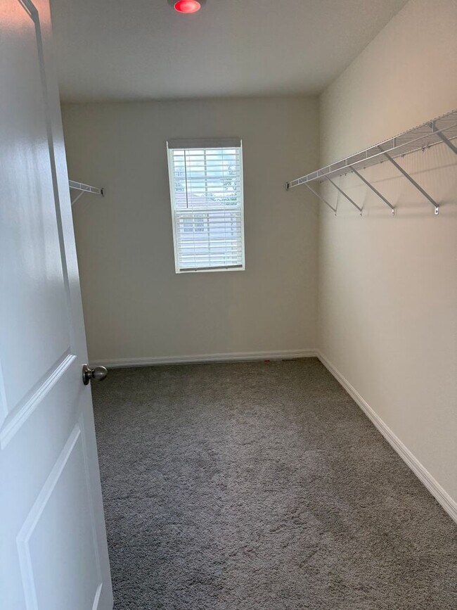 Building Photo - 5124 SW 48th Ln