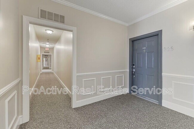 Building Photo - 300 Yarmouth St