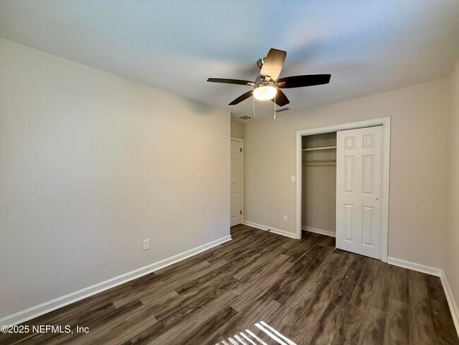 Building Photo - 2516 Horseshoe Bend Rd