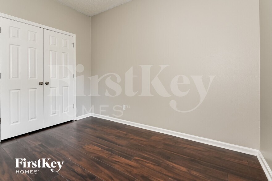 Building Photo - 3207 Rosselle St