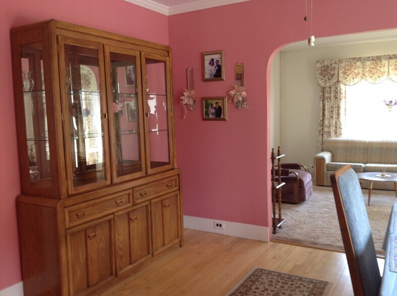 Building Photo - 152 Union St