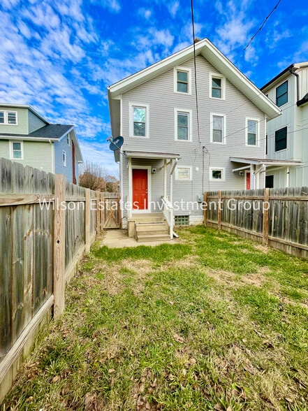 Building Photo - 1547 E Rich St