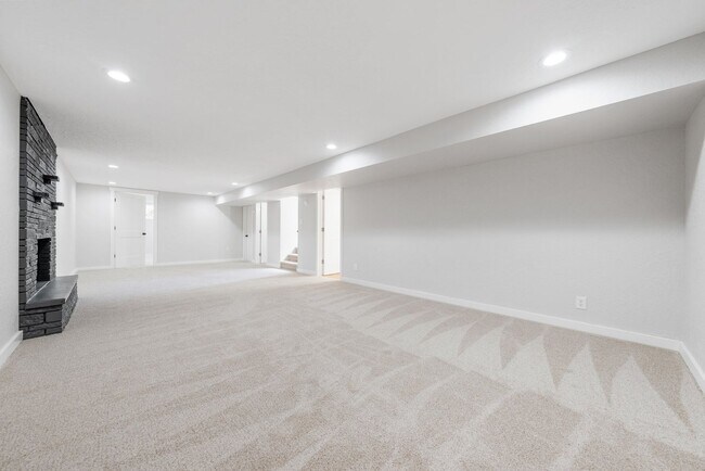 Building Photo - Beautifully Remodeled 4-Bedroom Rancher in...