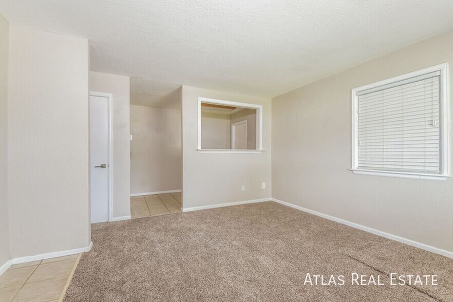 Building Photo - 1710 Hoffman Way