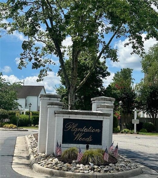 Building Photo - 1617 Woodstock Ct