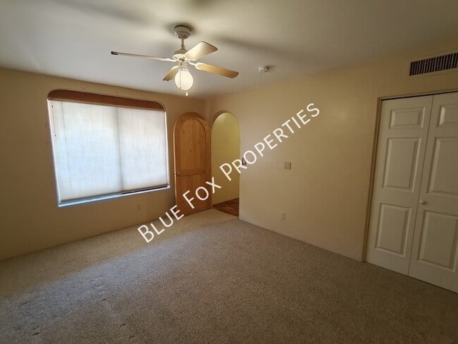 Building Photo - 9097 N Jessy Ln