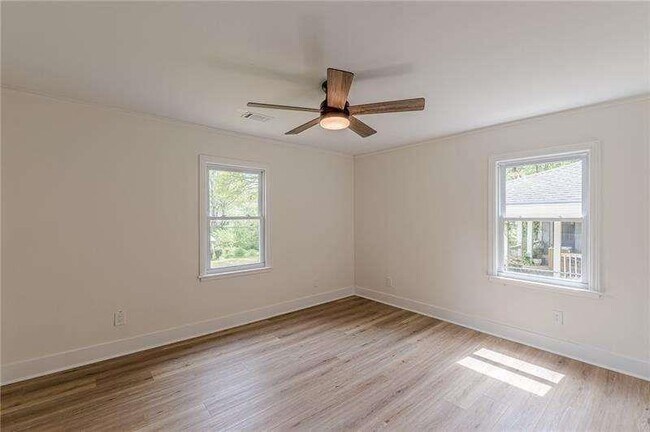 Building Photo - 525 Rosemont Dr