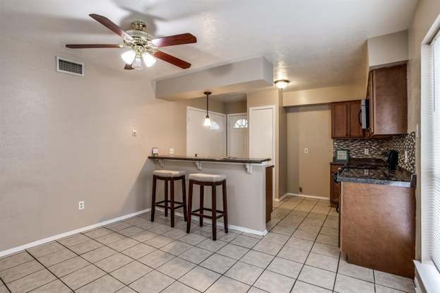 Building Photo - 1201 Oakbluff Dr