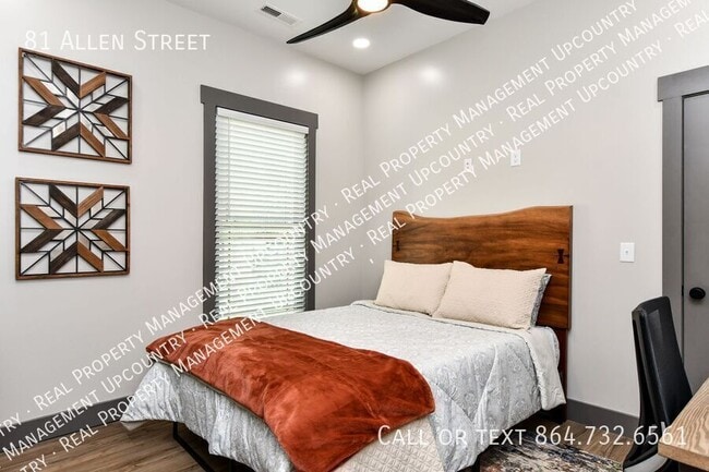 Building Photo - 81 Allen St