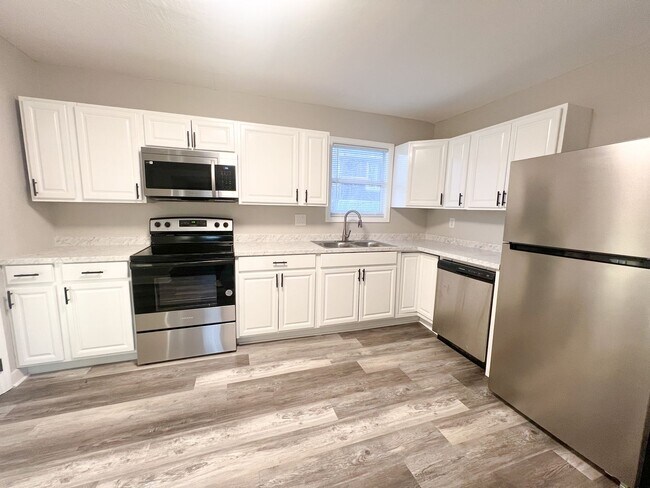 Building Photo - Move-In Specials Available! Completely Rem...