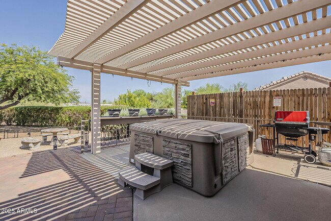 Building Photo - 15205 N Ivory Dr