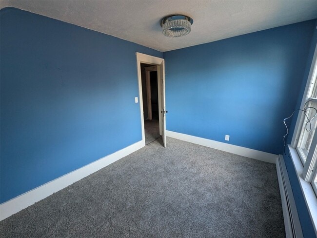 Building Photo - 309 Squires Ave