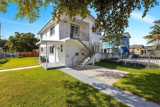 Building Photo - 7600 N Miami Ave