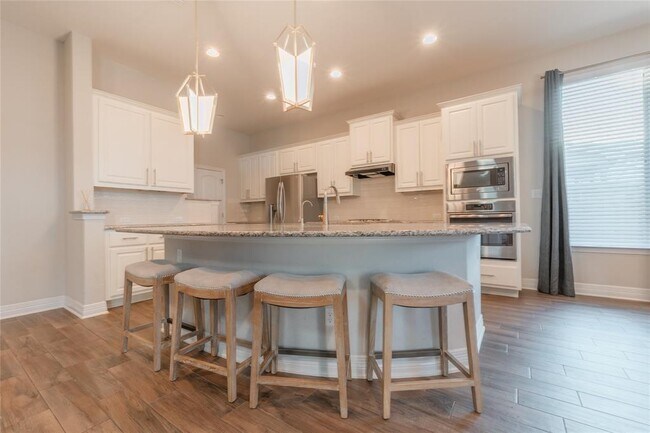 Building Photo - 1016 Teravista Crossing