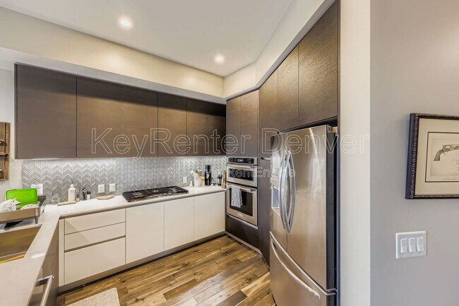 Building Photo - 4200 W 17th Ave