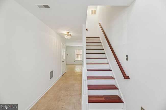 Building Photo - 6330 James Harris Way