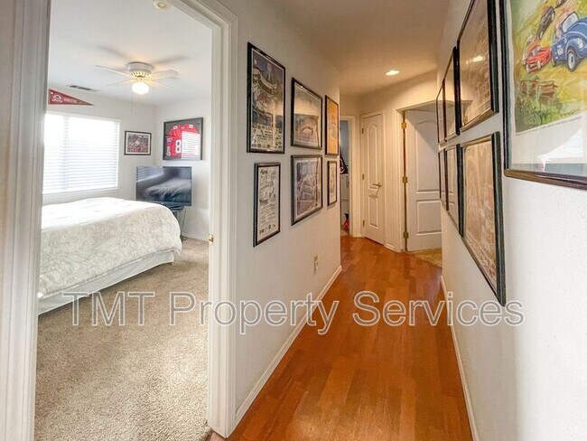 Building Photo - 9424 Blackswain Pl