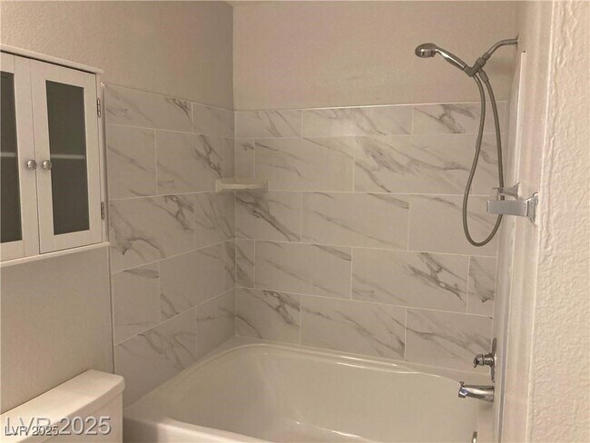 Building Photo - 3151 N Soaring Gulls Dr