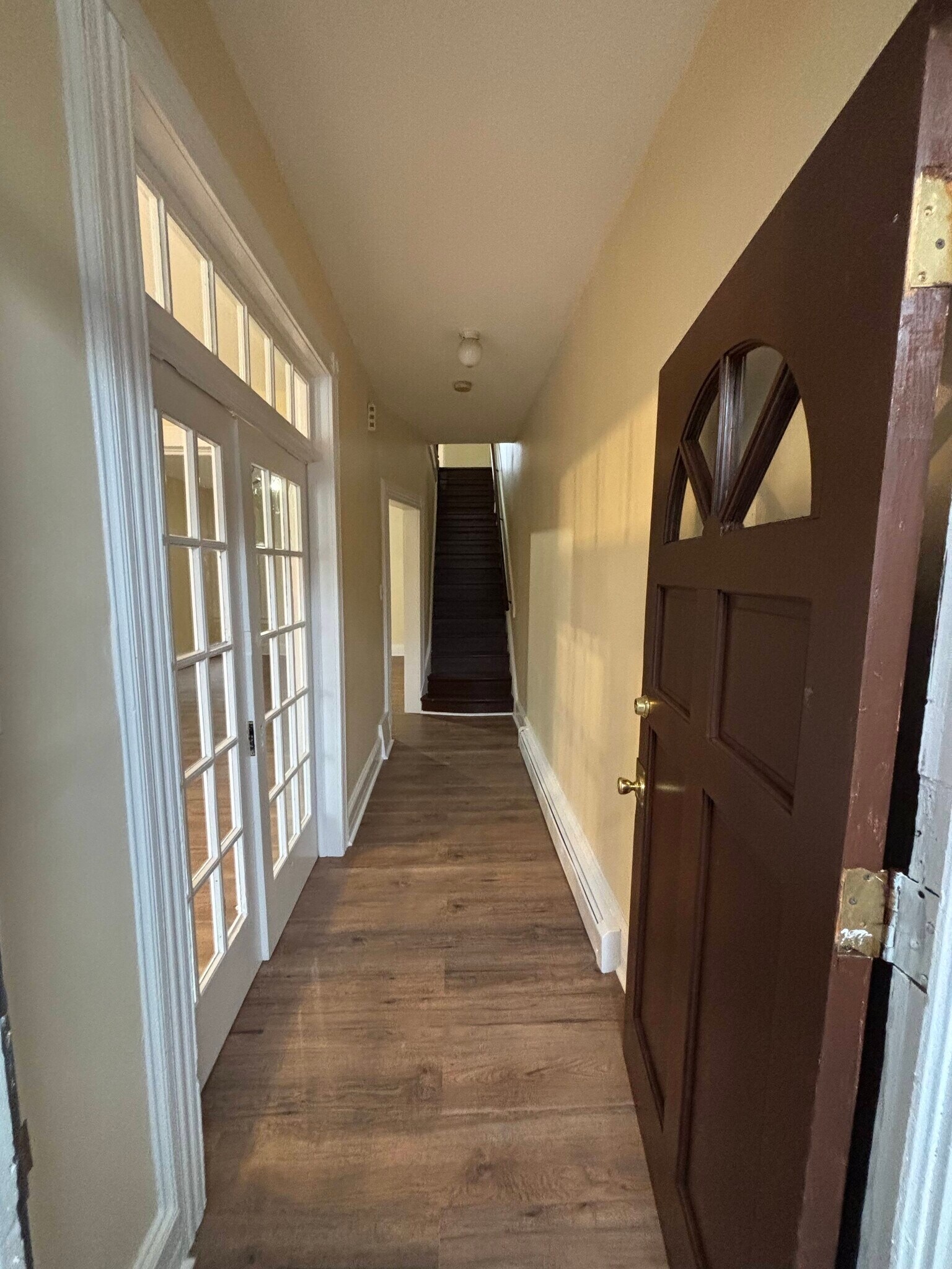 Building Photo - 244 6th Ave W