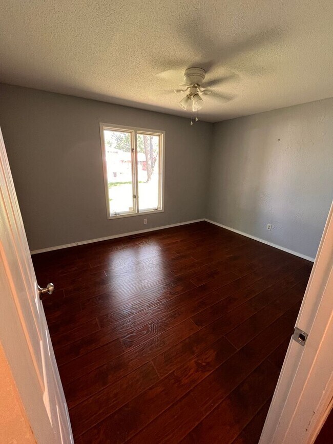 Building Photo - 3-Bed, 2-bath Luxury Southern Hills Designer Home!