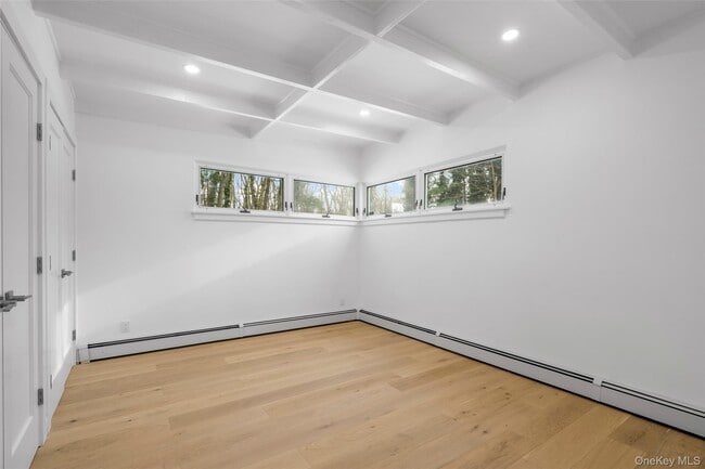Building Photo - 88 Strathmore Rd