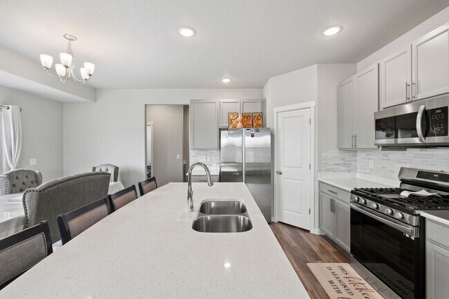 Building Photo - Modern 4BD/3BA Home with Covered Balcony &...